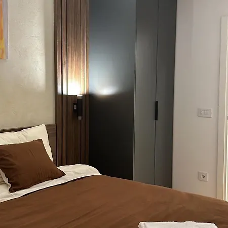 Lux Park Novi Apartment