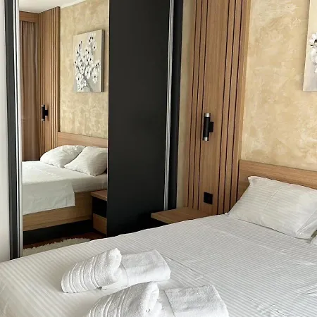 Lux Park Novi Διαμέρισμα